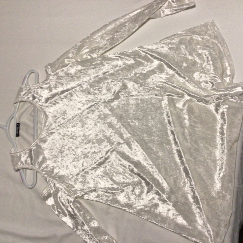 White velvet tunic with cold shoulders